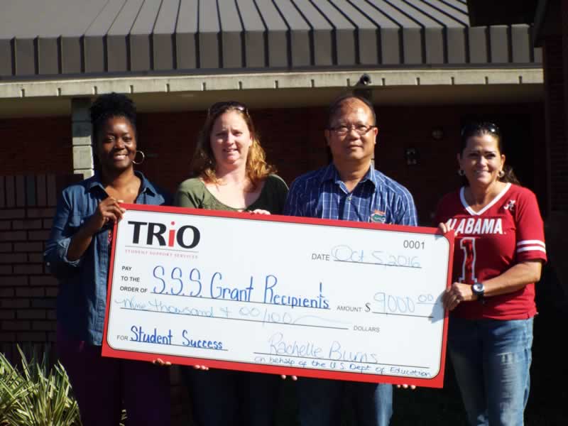 1114-trio-grant decorative image of 1114-TRIO-grant_qykazg , 15 TRIO participants receive $600 grants for fall semester 2017-01-17 14:08:42