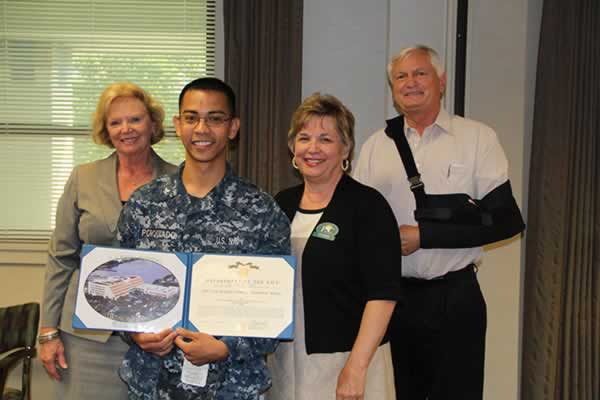 military-award-picture decorative image of Military-award-picture_zrp1kb , PSC student receives Navy and Marine Corps Achievement Medal 2017-01-17 14:09:31