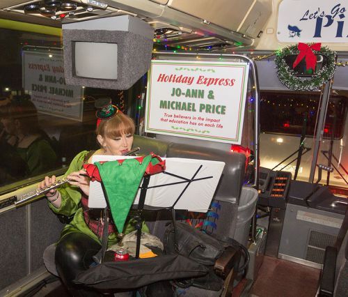 decorative image of HE-2016_flautist , 2017 Holiday Experience promises a night of excitement and entertainment 2017-11-17 10:49:54