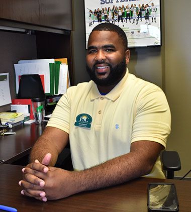 DonteSheppard decorative image of DonteSheppard , Undeterred by illness, single mom closes in on bachelor’s degree 2018-05-22 10:09:29