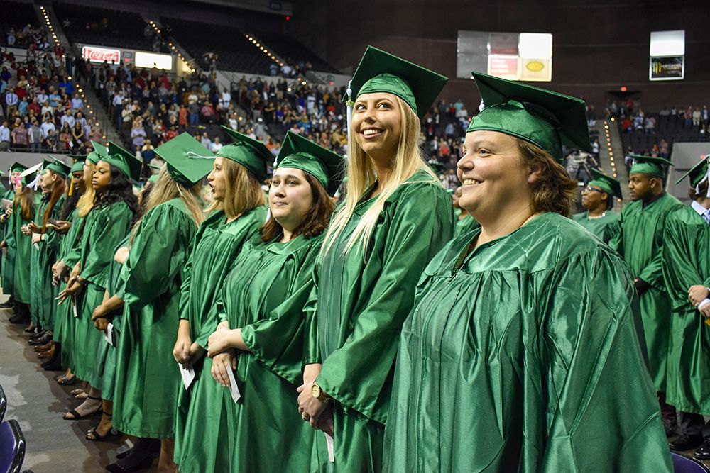 pensacola-state-college-psc-honors-graduates-at-commencement-ceremony
