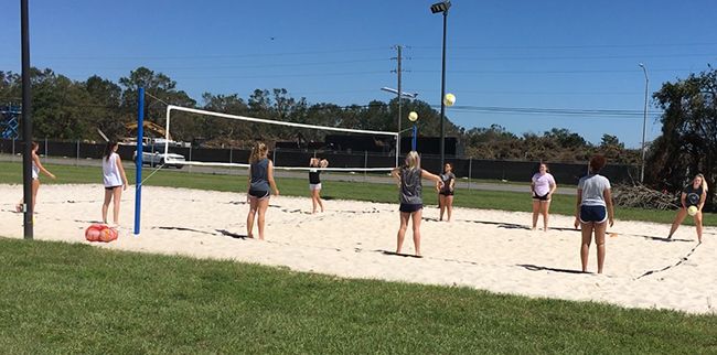 decorative image of volleyballers , PSC athletes find way to practice without gymnasium 2020-10-07 09:43:34