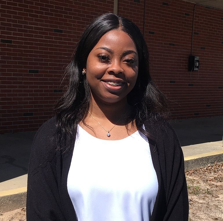 khadijafields1 decorative image of khadijafields1-1 , 2021-03-12 08:49:38