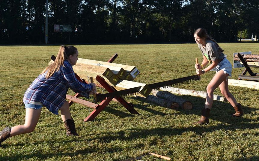 crosscutting decorative image of crosscutting , PSC Lumberjack Festival brings out variety of sports and outdoor enthusiasts 2021-10-12 16:12:39