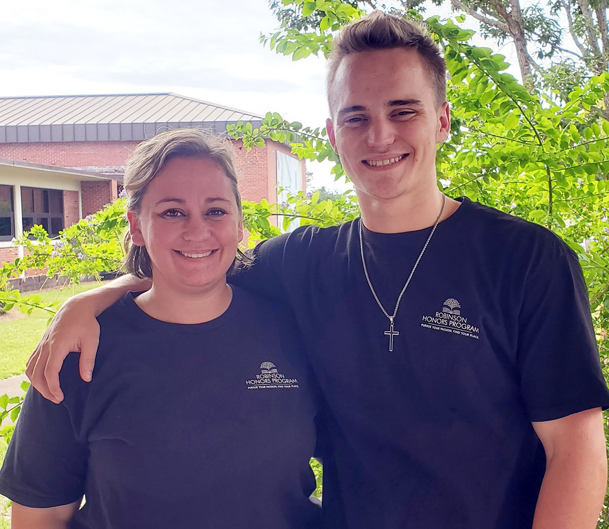 momandson decorative image of momandson , Mom was the President of the PSC Robinson Honors Program; now it’s her son’s turn 2021-10-13 14:04:50