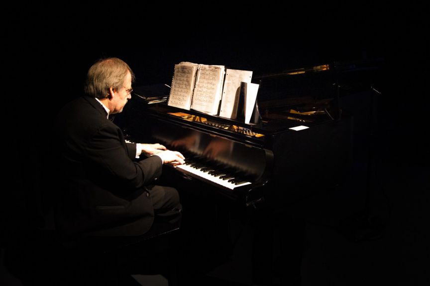 ROX_7602-alumni- decorative image of ROX_7602-alumni- , PSC instructor Michael Coleman finishes 1st in keyboard category at world competition 2022-07-20 10:49:00