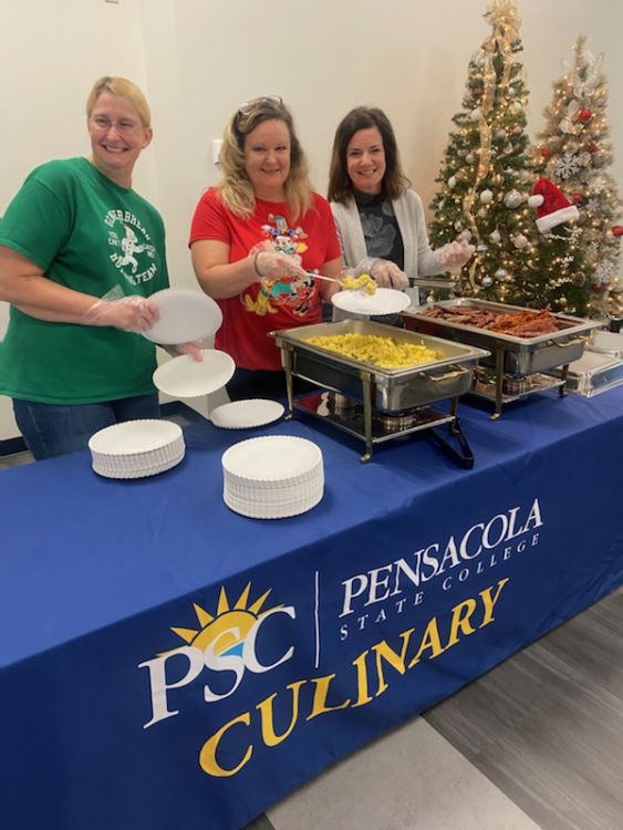 decorative image of 97137 , PSC fills students up with pancakes, eggs, bacon, sausage for finals week 2022-12-08 13:58:34